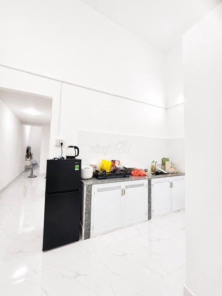 Cần bán gấp căn nhà ở 1/ Đ. Láng Cát Giồng Sao 129,5m2 SHR giá 900tr