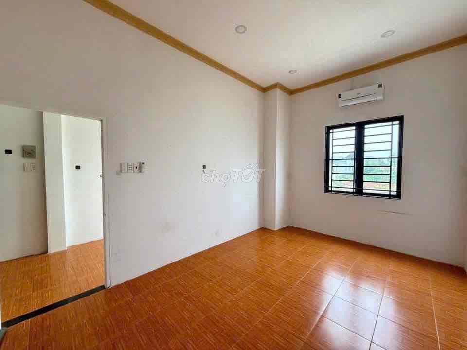 bán gấp căn nhà ở 1/ Trần Thị Bàu -  Tân An Hội 124,6m2 shr giá 900tr