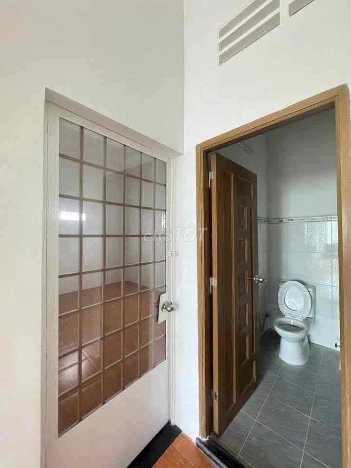 bán gấp căn nhà ở 1/ Trần Thị Bàu -  Tân An Hội 124,6m2 shr giá 900tr