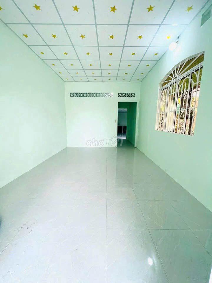 Bán gấp căn nhà cấp 4 ở 1/ Nguyễn Thị Lắng - PVA 143m2 SHR giá 960tr