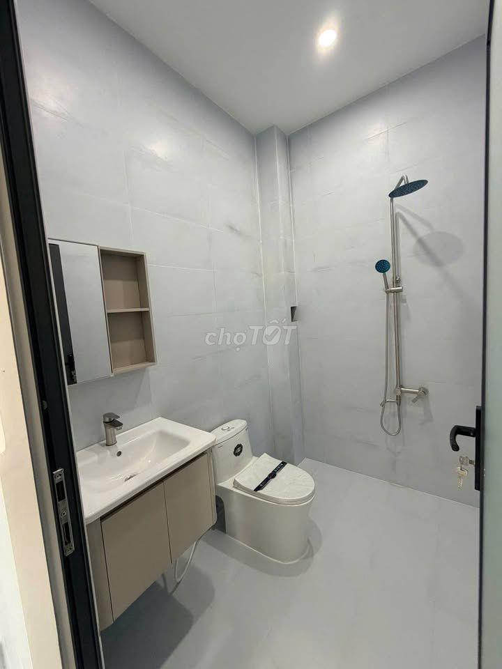 Bán gấp căn nhà cấp 4 ở Đ. Số 9-Tân Thông Hội * DT:130m2 SHR giá 910tr