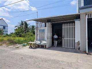 Cần tiền bán gấp căn nhà 101m2 SHR ở gần Cầu Vượt Củ Chi giá tốt 765tr
