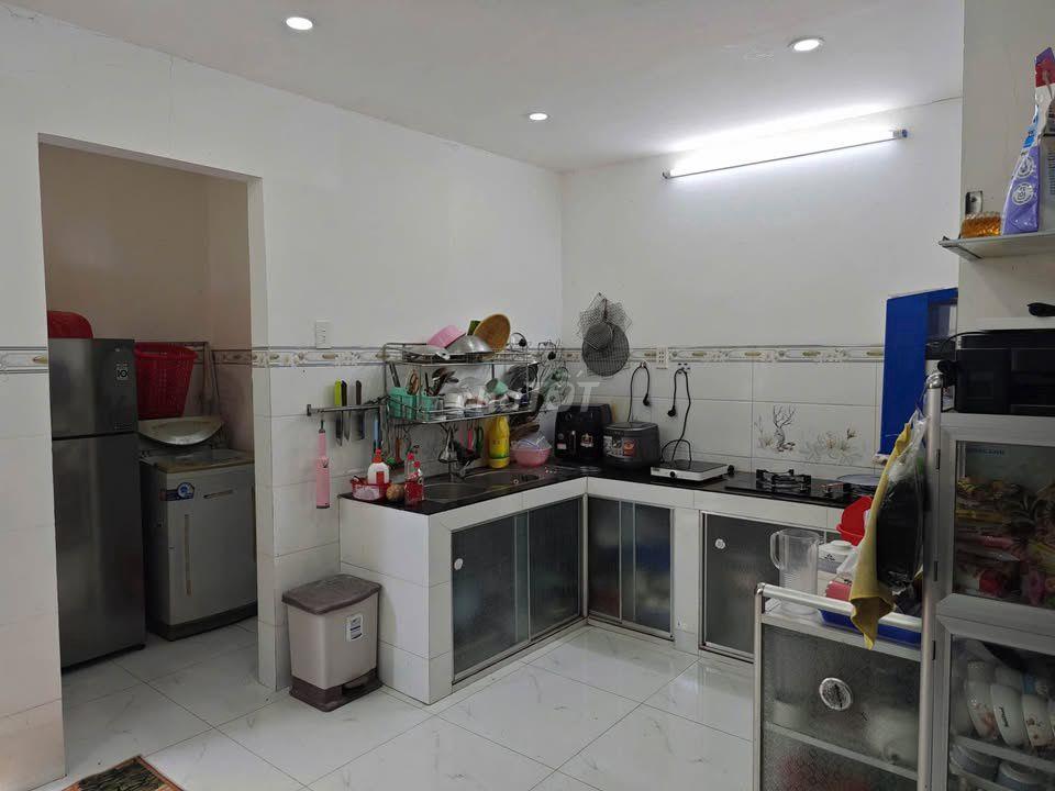 Cần tiền bán gấp căn nhà 101m2 SHR ở gần Cầu Vượt Củ Chi giá tốt 765tr