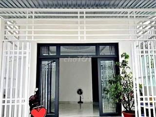 Cần bán gấp căn nhà cấp 4 ở gần Cầu Vượt Củ Chi DT: 80m2 SHR giá 750tr