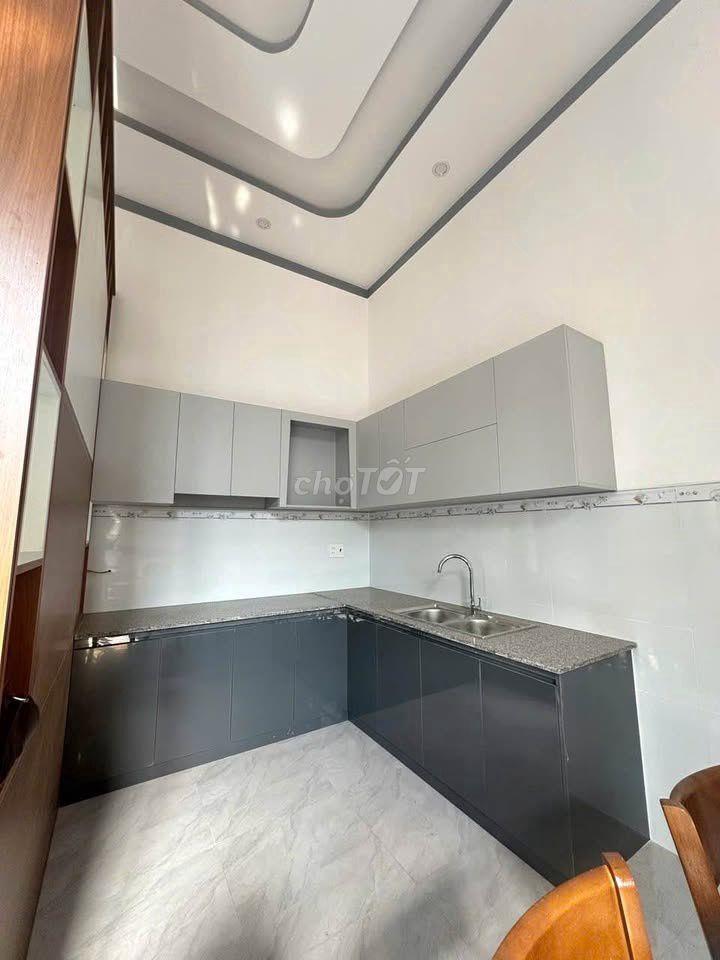 Cần bán gấp căn nhà cấp 4 ở 1/ D. Ba Sa-Phước Hiệp 125m2 SHR giá 780tr