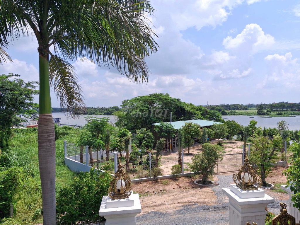 Biệt thự 100% Gỗ Đỏ Việt Nam.