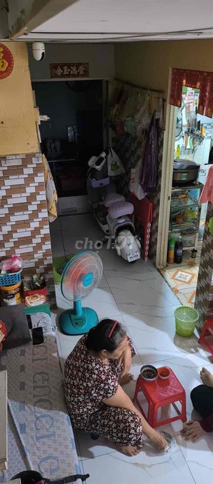 nhà ngay trung tâm tân quy