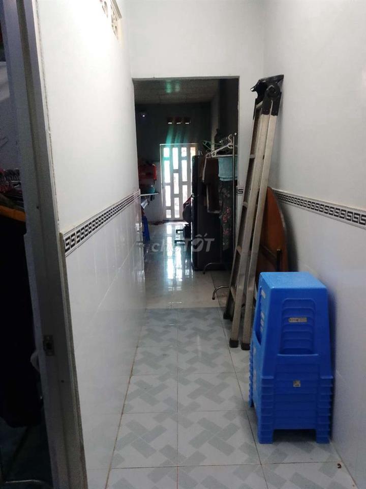Nhà mặt tiền thoáng rộng đang kinh doạn