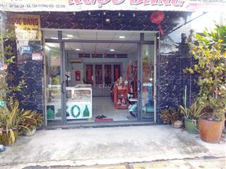 Nhà mặt tiền thoáng rộng đang kinh doạn