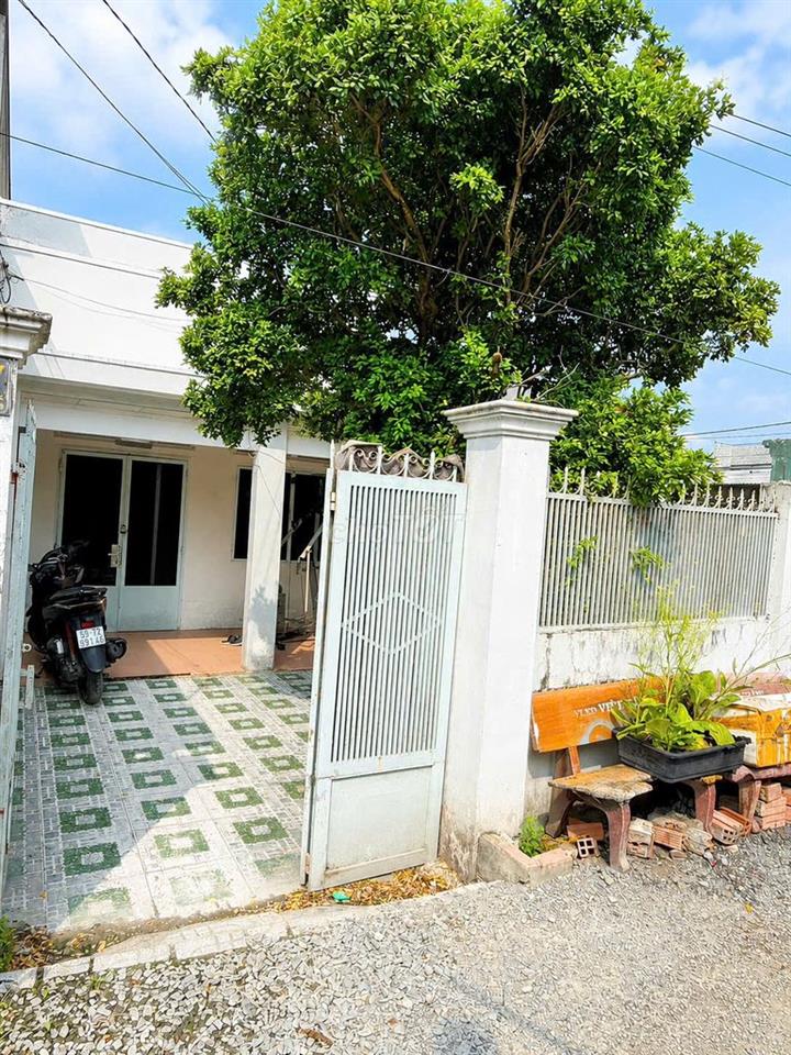 4,95 x 20m.Có 76m thổ cư, kdc hiện hữu,2,2 tỷ tl,tân thạnh đông,củ chi