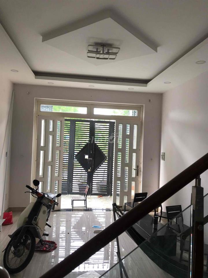 Chính chủ bán nhà MT đường Võ Thị Quận dt 8x30 full thổ cư