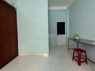 Cho thuê phòng lầu 1, giờ tự do f15 tân bình 