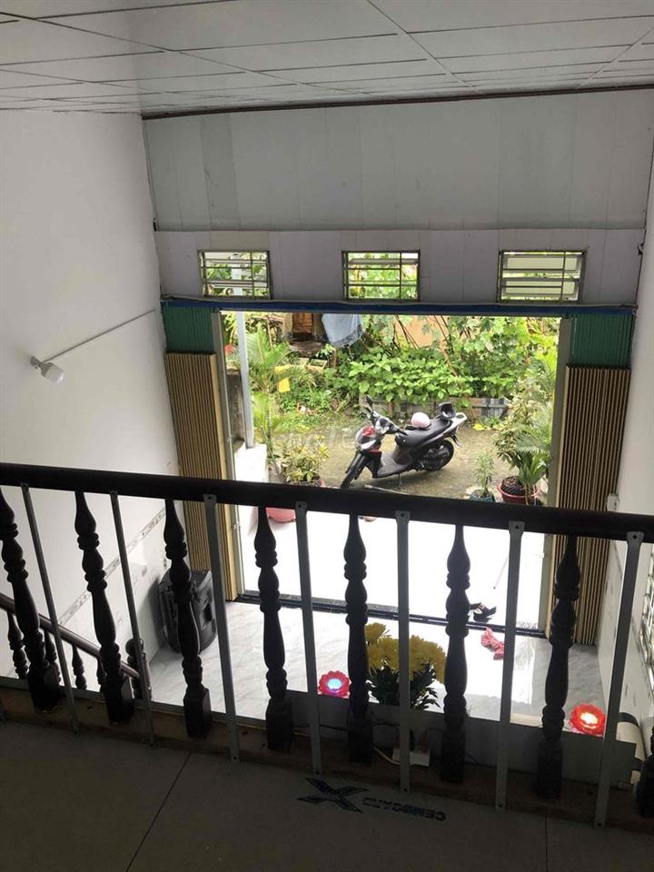 nhà cấp 4 hai mặt tiền