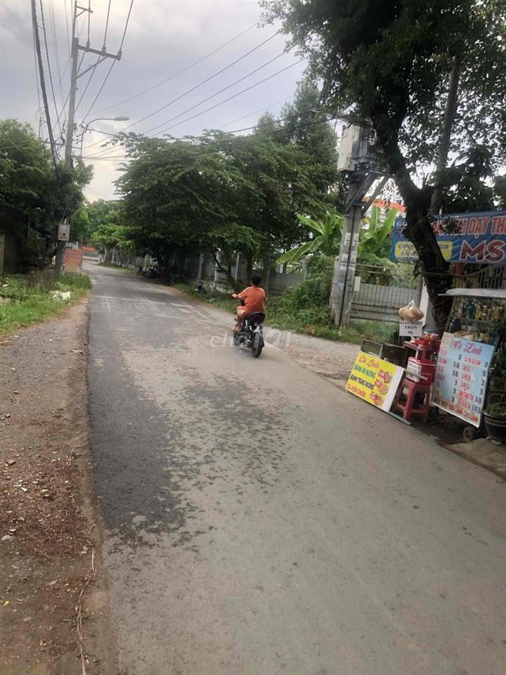 Nhà nguyên căn mặt tiền đường 177 cho thuê