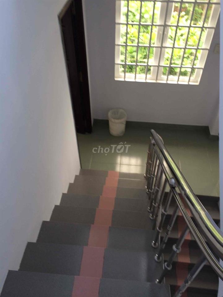 Nhà mặt tiền đường Bến Than, DT 300 m2