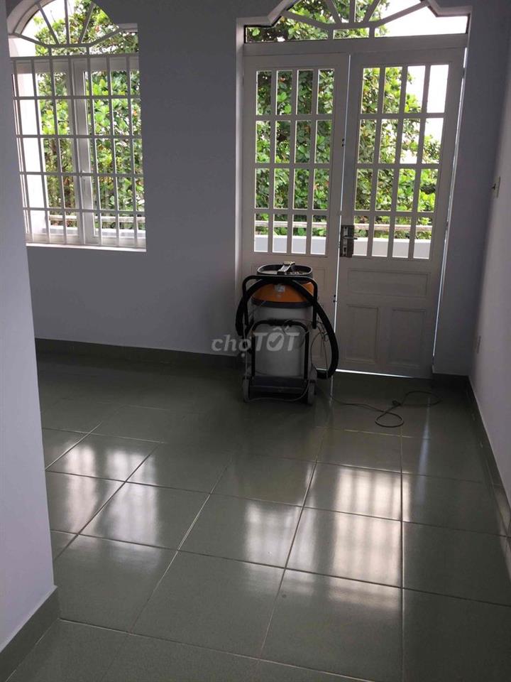Nhà mặt tiền đường Bến Than, DT 300 m2