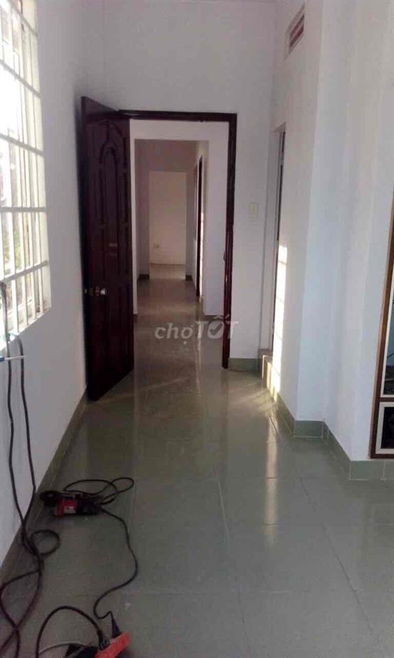 Nhà mặt tiền đường Bến Than, DT 300 m2