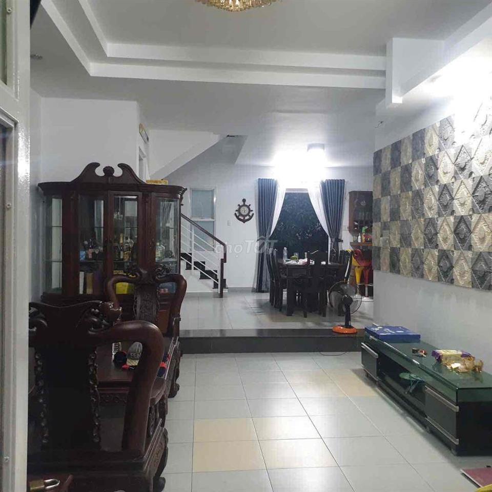 cho thuê biệt thự  3 tầng