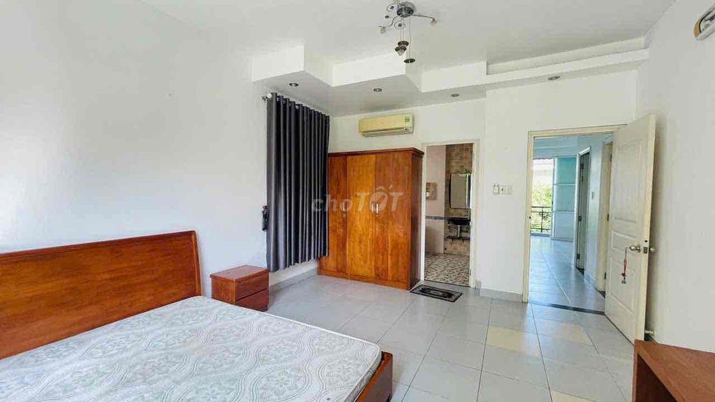 cho thuê biệt thự  3 tầng