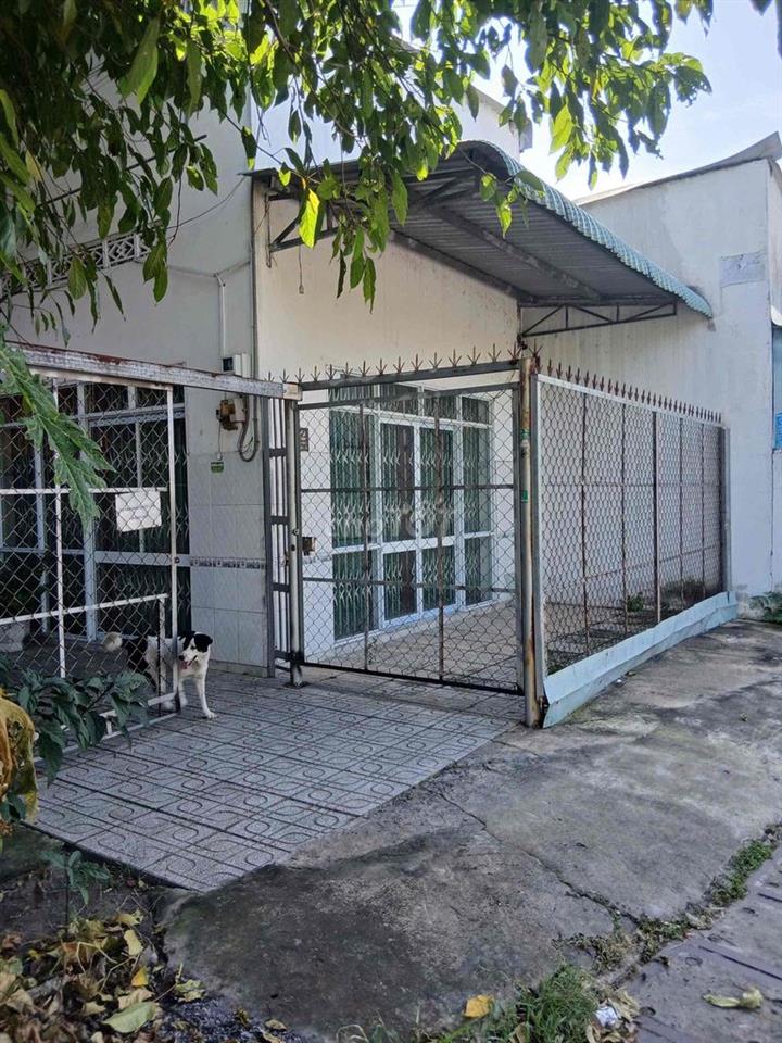 DÃY NHÀ TRO MẶT TIỀN