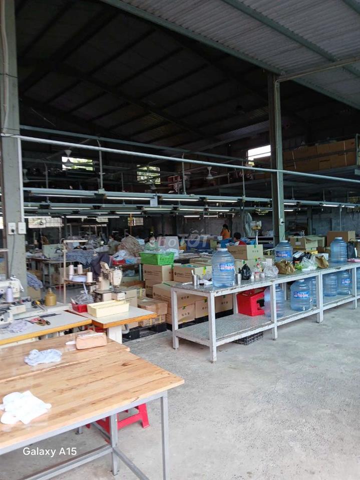 Cần tiền trả ngân hàng bán gấp xưởng MT Đường Container 