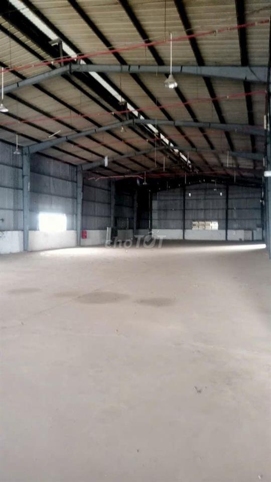 CHO THUÊ XƯỞNG MT ĐƯỜNG XE CONTAINER 40F 