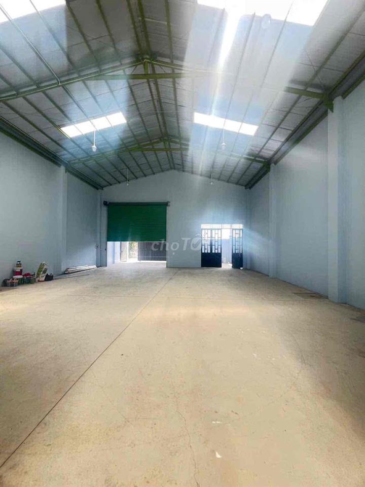 Cho thuê xưởng 600m. Bà Điểm. Hóc Mốn