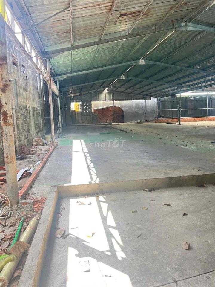 cho thuê xưởng 900m. xuân thới sơn. Hóc môn