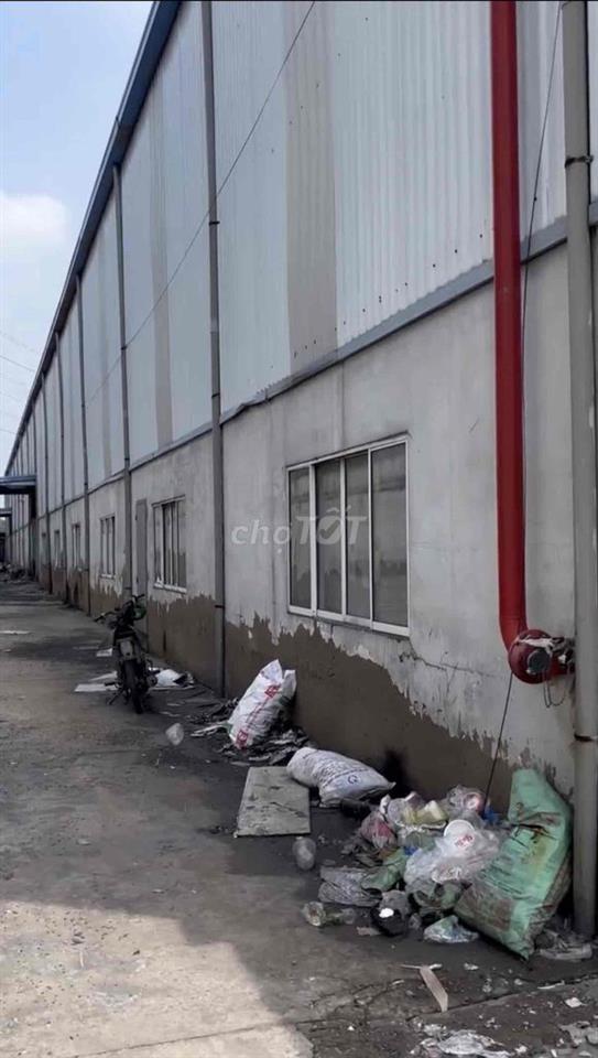cho thuê xưởng 2700m. Đức Hoà Đông. Đức Hoà. Long An
