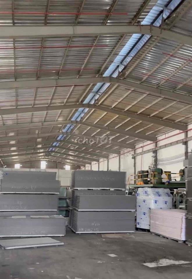 cho thuê xưởng 2700m. Đức Hoà Đông. Đức Hoà. Long An