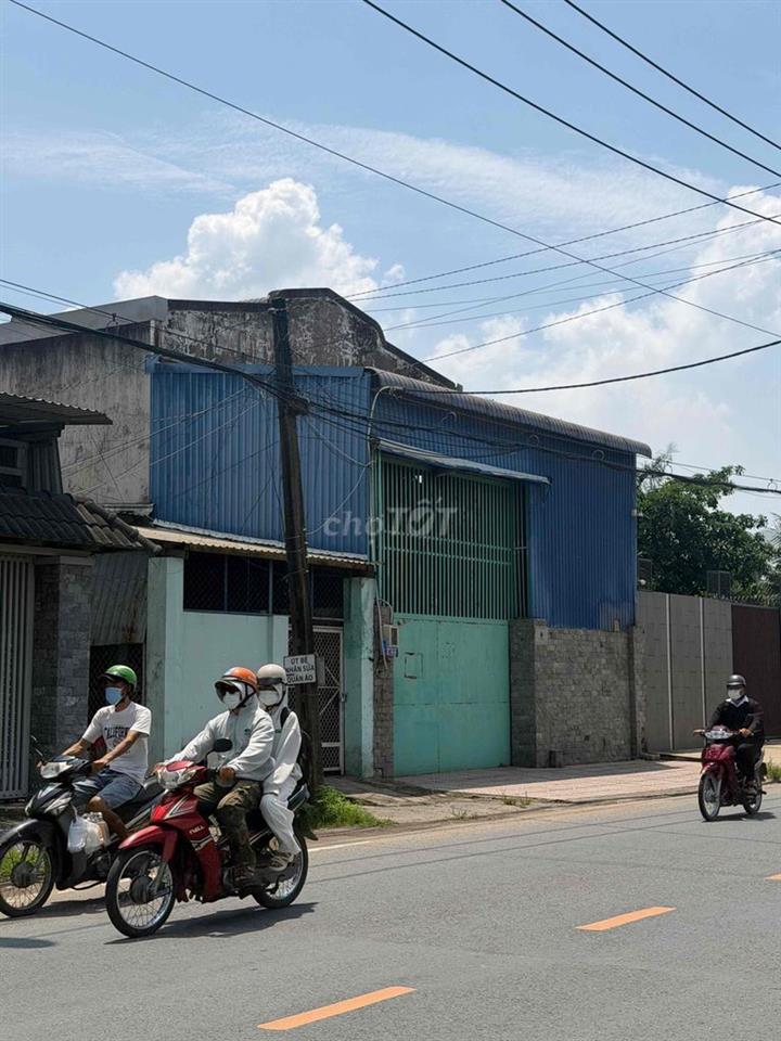 Cho thuê xưởng 300m. Đương Dương Công Khi. Tân Hiệp. Hóc Môn