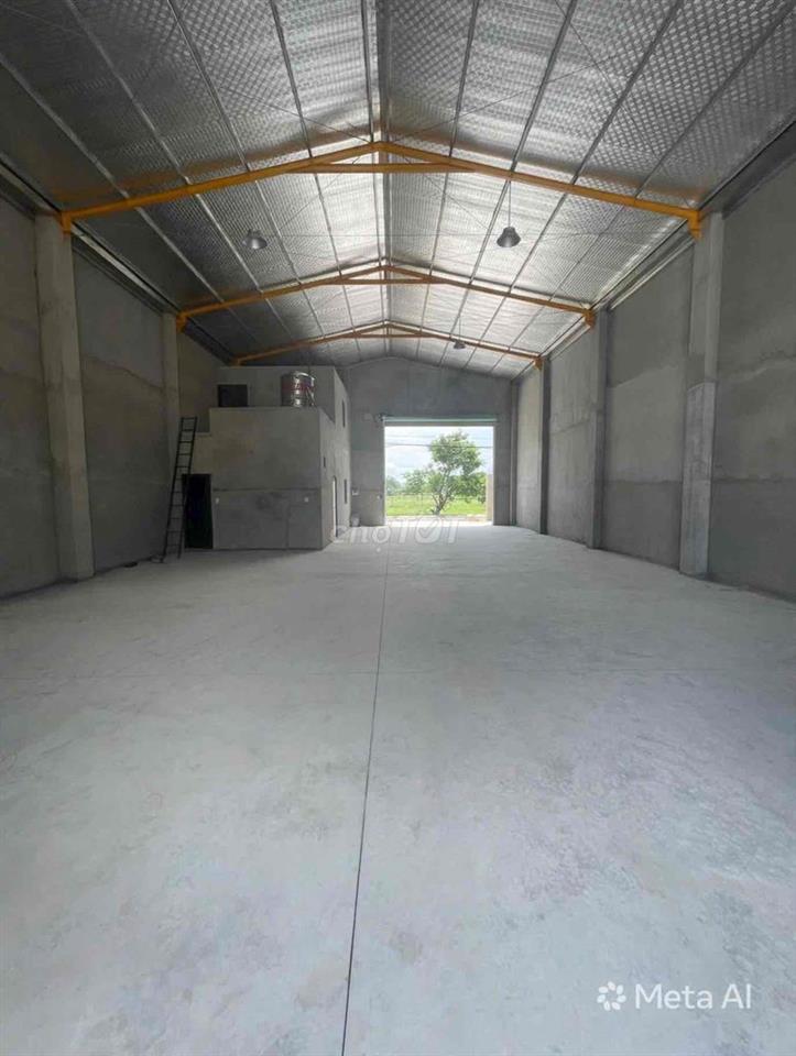Chủ cho thuê xưởng dtsd 600m tải 10T lưu thông