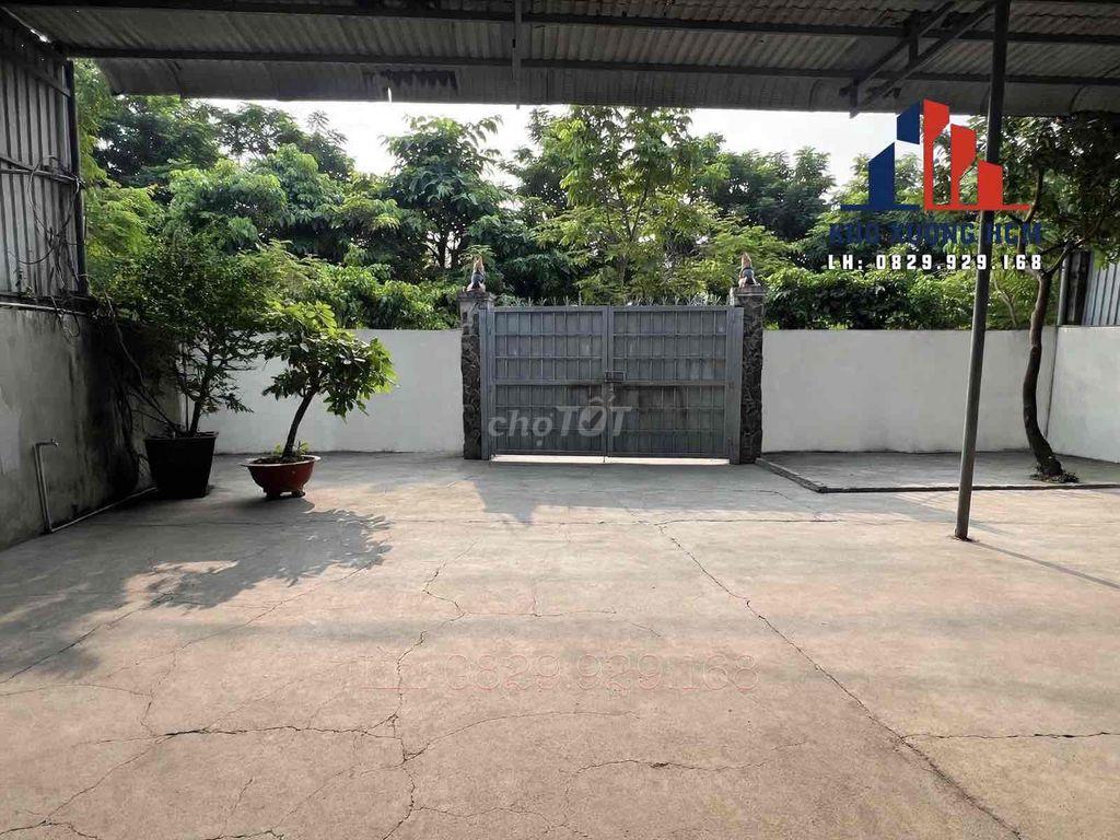 Chủ cần cho thuê xưởng sd 800m có phòg, gác lưng, tải lớn