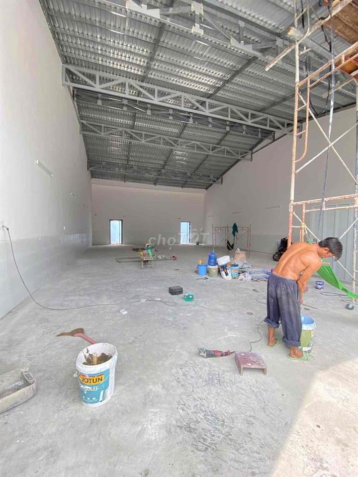 Chủ cần cho thuê nhà xưởng mới sd 680m² , cont 24/34