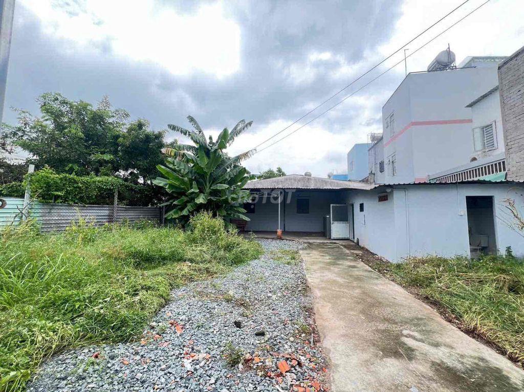 Chủ gửi nhà tdt 260m² = 5.5 triệu, khuôn viên rộng
