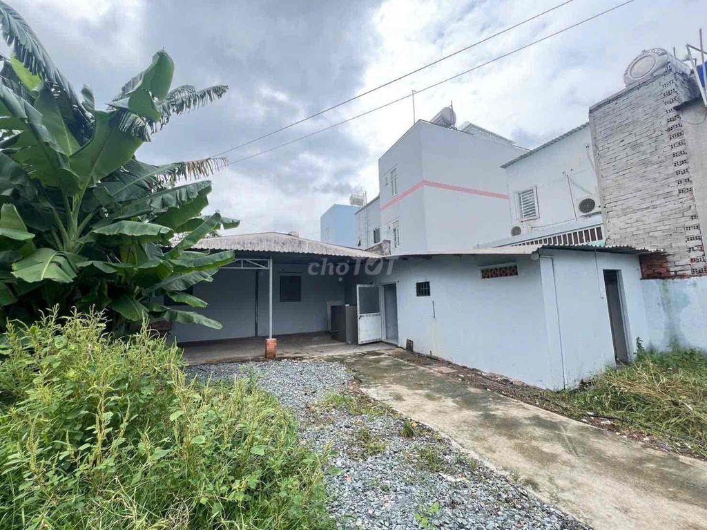 Chủ gửi nhà tdt 260m² = 5.5 triệu, khuôn viên rộng