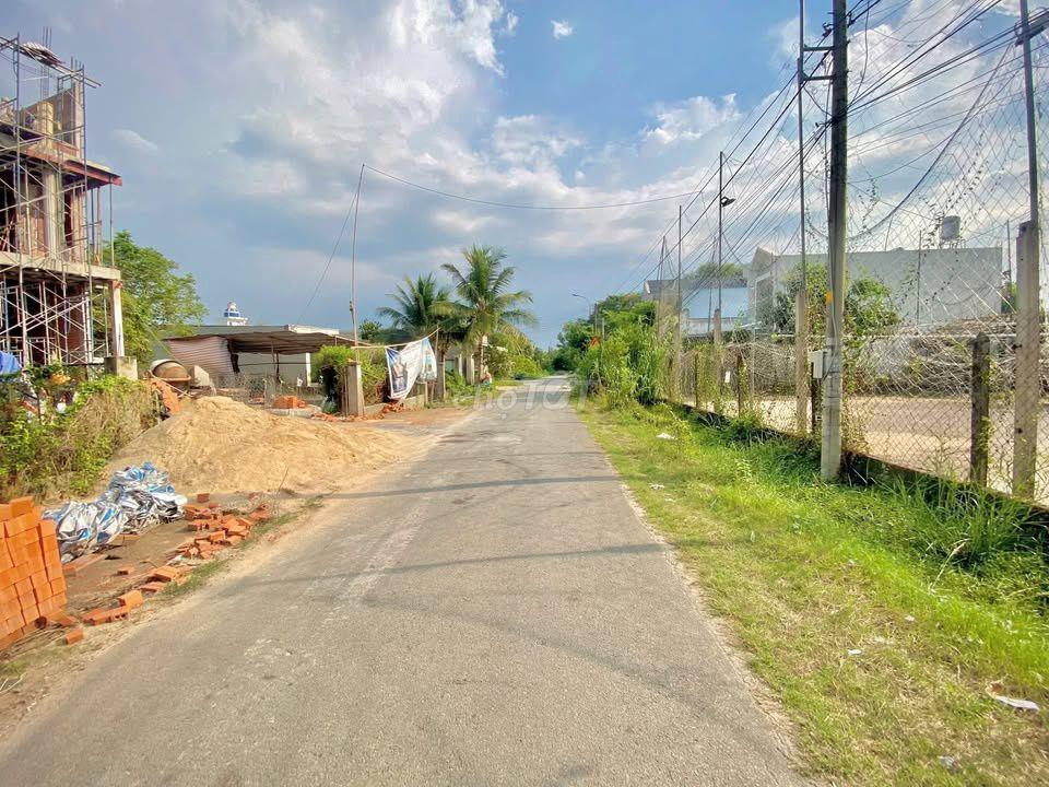 Bán nhanh đất 100m2 full thổ ngay X.Tân Thông Hội Giá chỉ 815 triệu
