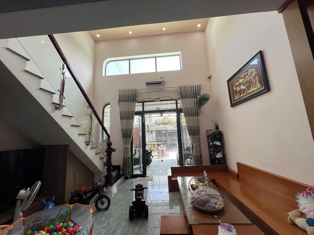 Chủ cần bán gấp nhà 70m2 ngay sát KCN Trảng Bàng Giá 1 tỷ 075