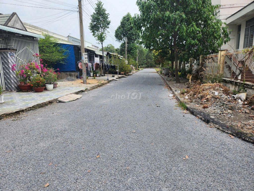 Giảm ngay 200 triệu ! bán đất 100m2 ngay X.Đức Hòa ,Tây Ninh Giá 600tr