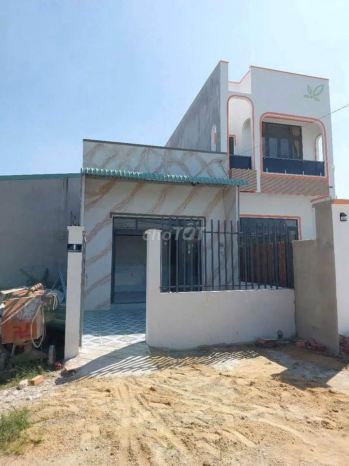 Chủ ngộp cần bán gấp nhà 98m2 ngay X.Thái Mỹ , Củ Chi