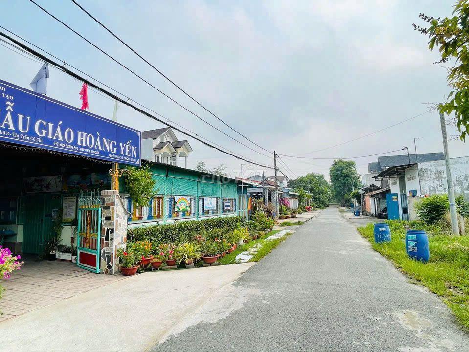Siêu Phẩm 100m2 vuông vức full thổ tại Thị trấn Củ Chi giá 1tỷ150, SHR