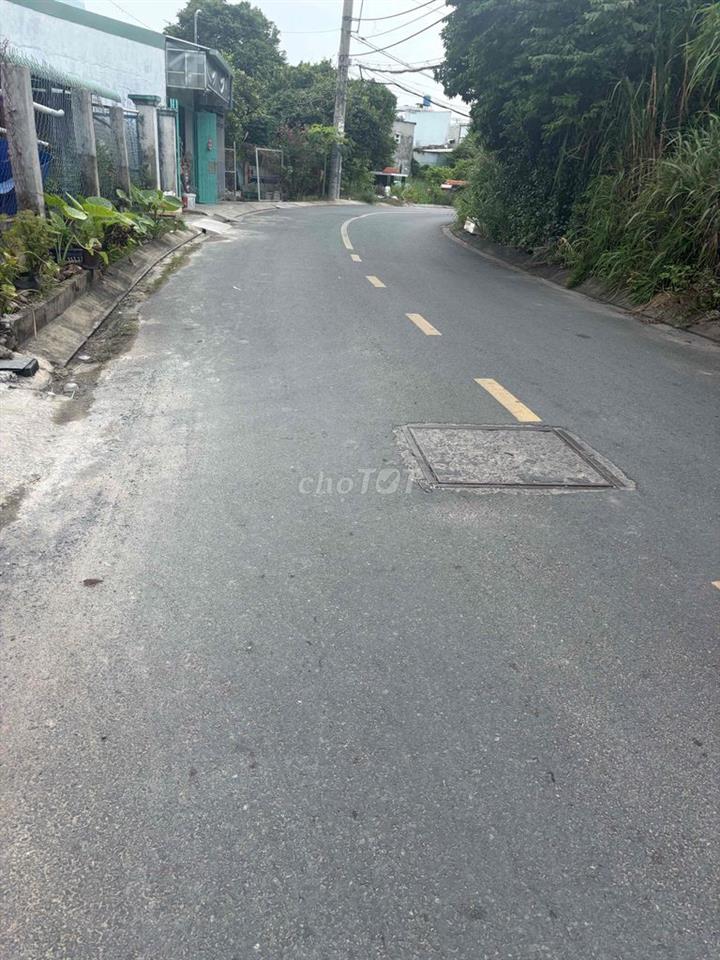 Đất 20x19m SHR Kdc sát sân banh thới tứ thị trấn H.Mon