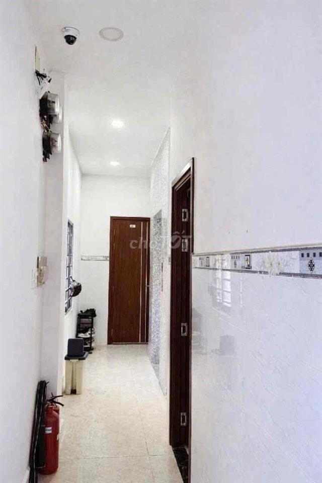toà nhà 4,5x25m 1 Hầm 1 lững 5 lầu
