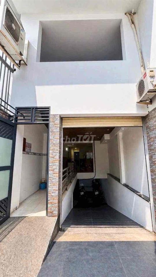 toà nhà 4,5x25m 1 Hầm 1 lững 5 lầu