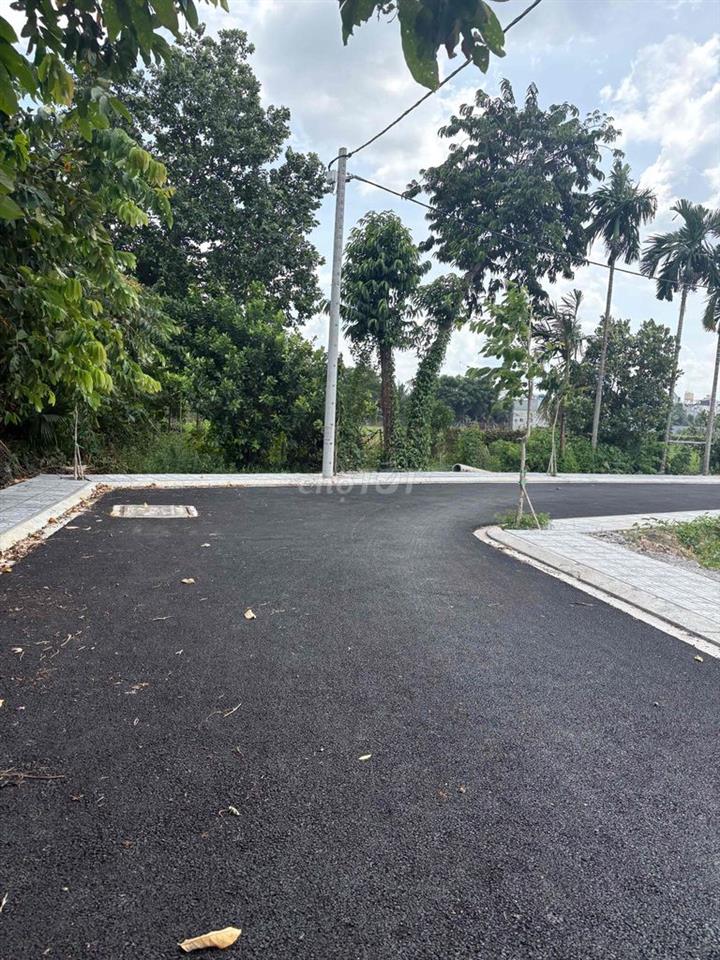 Đất vip sát ranh gò vấp 4x14m đường nhựa 8m