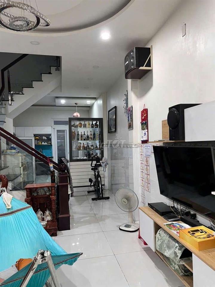 chính chủ bán nhà1 trệt 2 lầu mặt tiền đường thạnh lộc 41