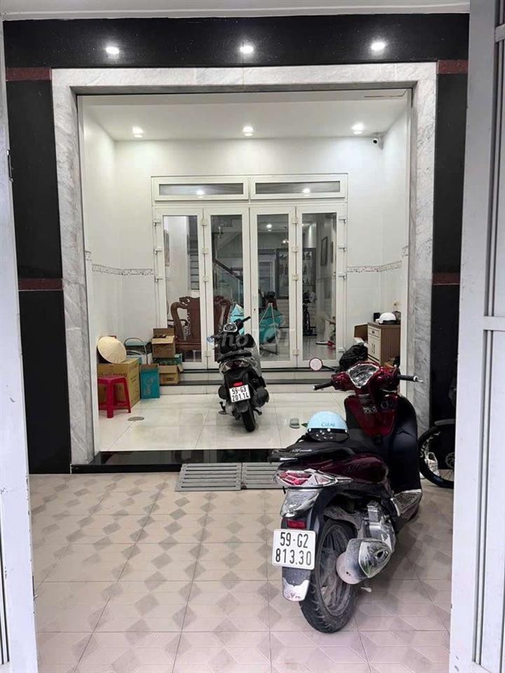 chính chủ bán nhà1 trệt 2 lầu mặt tiền đường thạnh lộc 41
