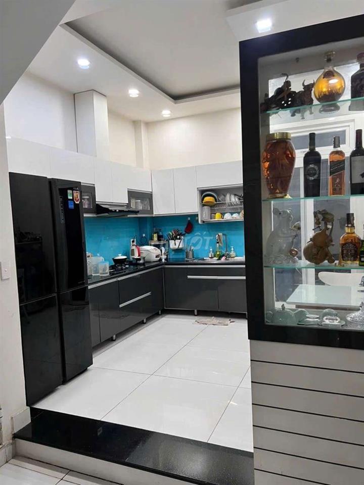 chính chủ bán nhà1 trệt 2 lầu mặt tiền đường thạnh lộc 41