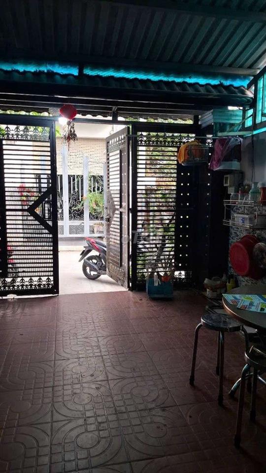 Ngộp ngân hàng bán gấp nhà 1 trệt 2 lầu đường tô ngọc vân  quận12