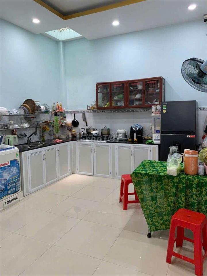 bán gấp nhà  1 trệt 1 lầu  đường tx38 thới an